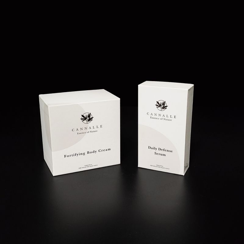 Logo Foil Emas Kotak Hadiah Perfume Tegar dengan Dulang Buih Eva dan Premium Selesai HP017