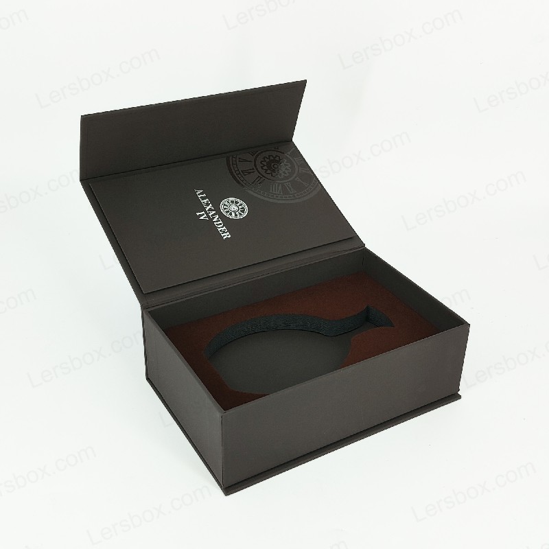 Kotak minyak wangi yang diciptakan oleh emas dengan penutup tegar dan Eva Insert untuk persembahan mewah HP021